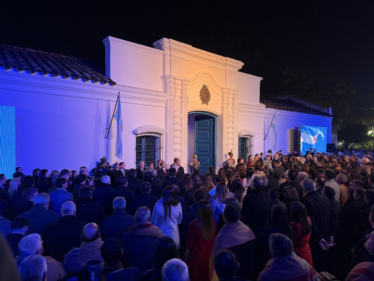 myriprunotto's tweet photo. Ahora | La vicegobernadora Myrian Prunotto participa de la tradicional Velada Patria en la Casa Histórica de la Independencia, en San Miguel de Tucumán, junto al presidente de la Nación, gobernadores y autoridades de todo el país, para recibir un nuevo 9 de Julio en el lugar donde nació nuestra Patria 🇦🇷