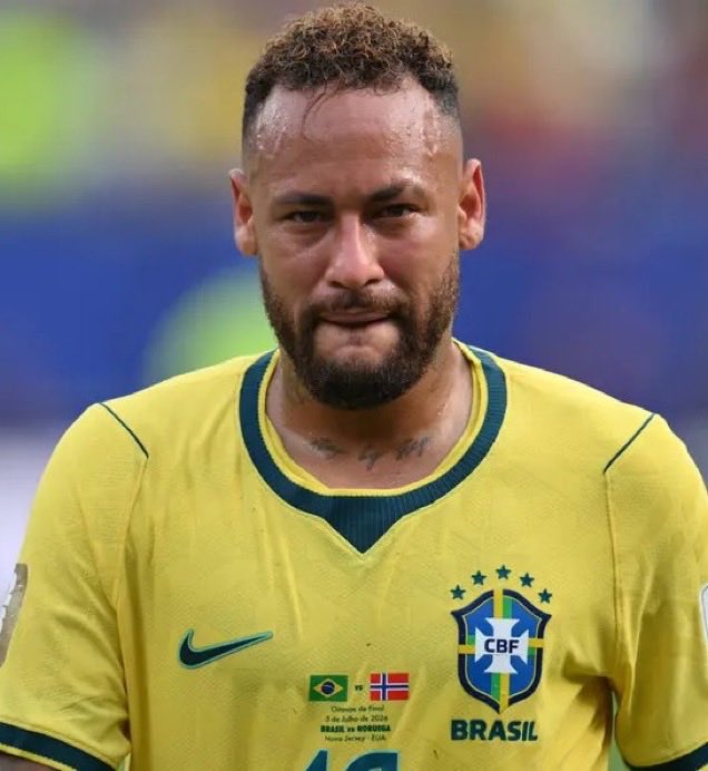 NewsLiberdade's tweet photo. 🚨URGENTE - Neymar decidiu deixar a seleção e a decisão é irreversível, diz R7

O camisa 10 ainda fará um jogo de despedida pela seleção brasileira no Brasil! https://t.co/MfKA16nVgn