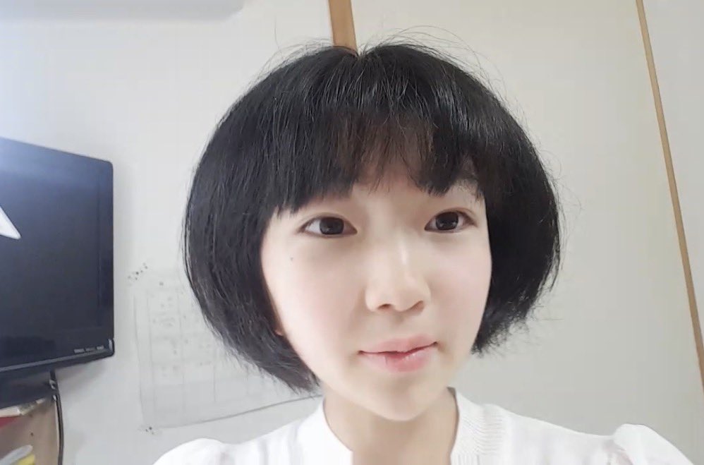 iyonyan_'s tweet photo. ◀️当時なりたかった髪型
　　　　　　　　　　　　　　　　　現実▶️ https://t.co/NNoNRuCW7I