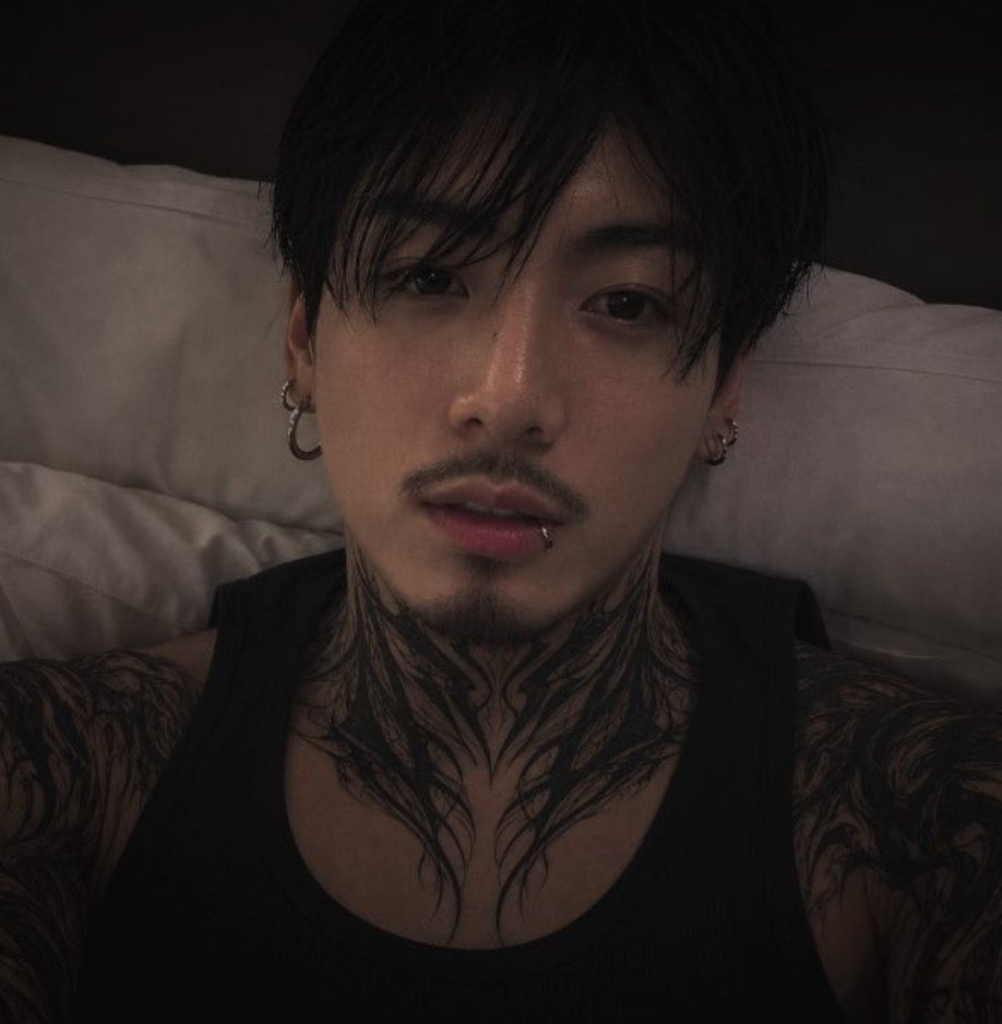 finzaao's tweet photo. mkz e eu https://t.co/fblIYKq7Vk