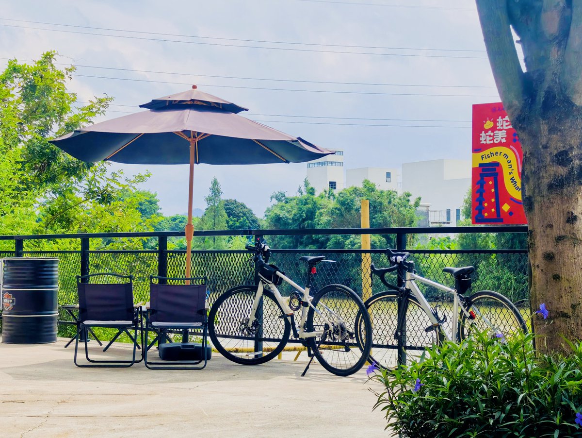 Farmazon30's tweet photo. Just wrapped up a 3-hour city bike tour! Wind in my hair, hidden alley cafes u0026 golden hour views—perfect mid-week escape , https://t.co/5Ut1ucrRQp