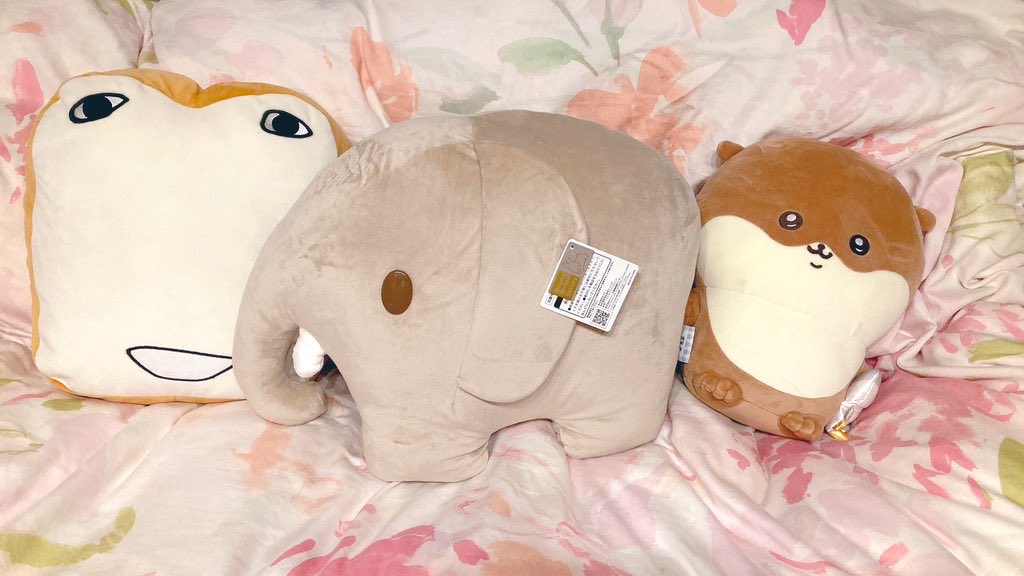 ya5_jam_'s tweet photo. @373_mina 前のミッフィーくじの時に当てたでかいゾウもいます🐘
ここにうさぎも追加してサイコーハウスにしちゃいます🏡🐇🐘✌️❣️ https://t.co/lSUQ40VTfj
