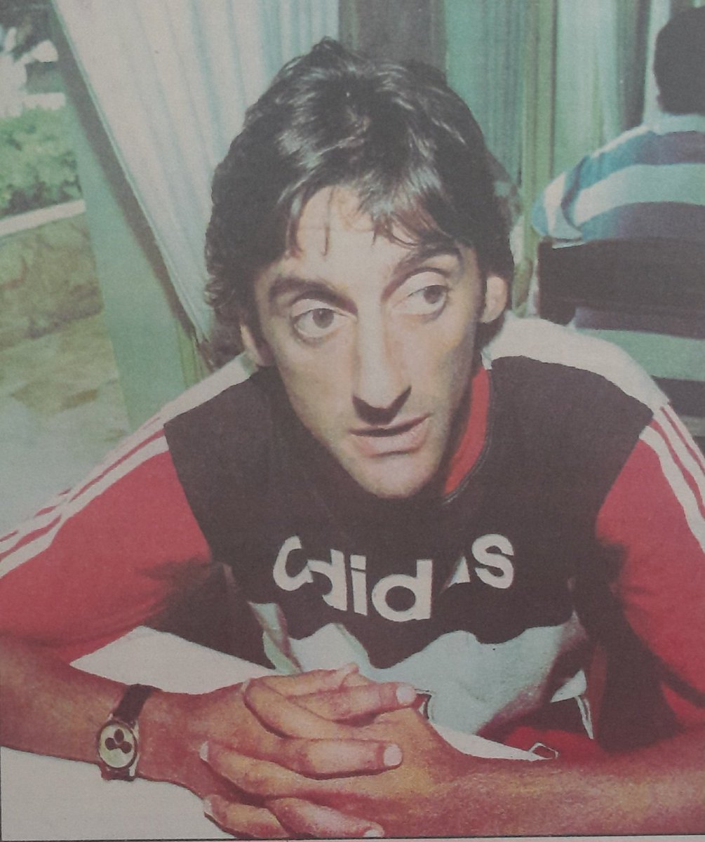 DiegoAnderica's tweet photo. Enzo Francescoli 🇺🇾
1997
🇦🇷❤️🇺🇾
#EnzoFrancescoli #VamosRiver #RiverPlate @RiverPlate #RiverRetro @MuseoRiver 
⚪️🔴⚪️
⚽️ https://t.co/0yFpwhmiqs