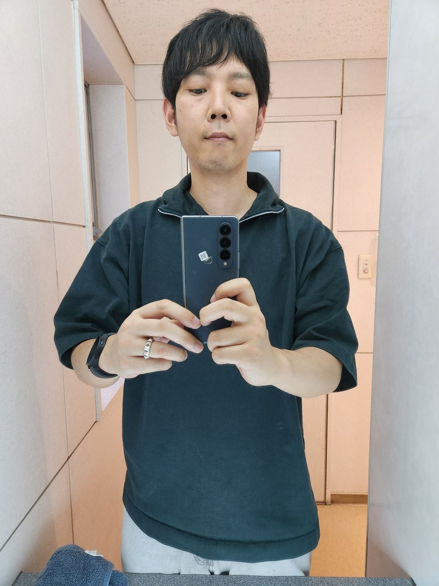 あっくん 今日のコーデ。#WYM の HALF ZIP LOOSE FIT TEE に #GU の #バレル