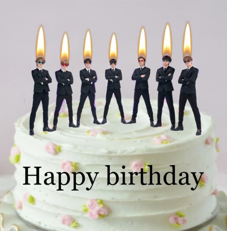 LittleMarssi's tweet photo. Feli cumple hermanas moradas 💜 
Me siento feliz de pertenecer al mejor fandom del mundo. ✨️
T amo bts, T amo army🥺 

Jalan a ir a festejar con unos sojus o qué?🤠 

#Happybirthdayarmy https://t.co/W3qh70ACrM