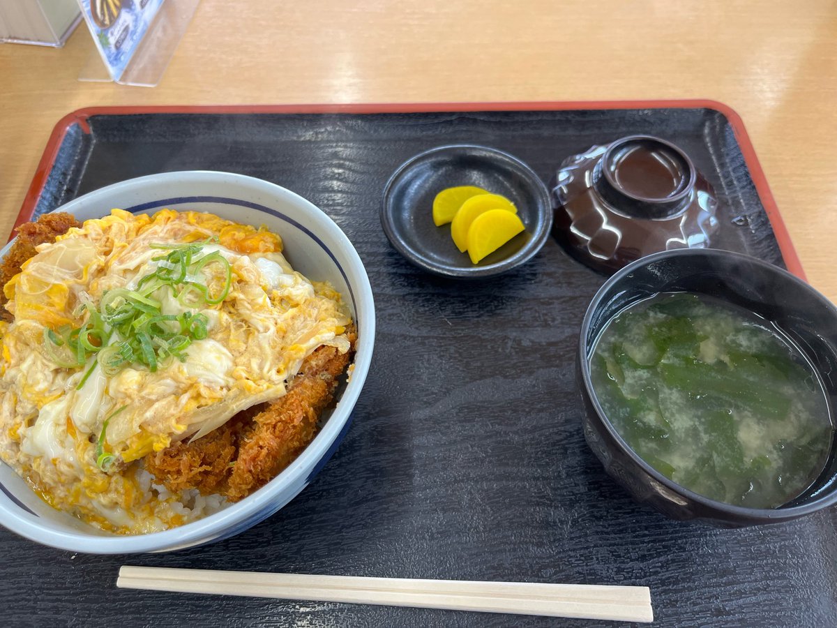 Shi_toNEX's tweet photo. カツ丼 https://t.co/JMBvRLiDnu