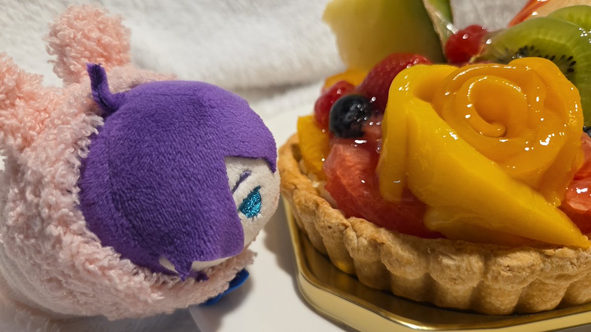 luccinya's tweet photo. わたくしこういう界隈のものなんですけど！！
（お買い上げのあと自宅での撮影です） https://t.co/Hmm8gnESAl