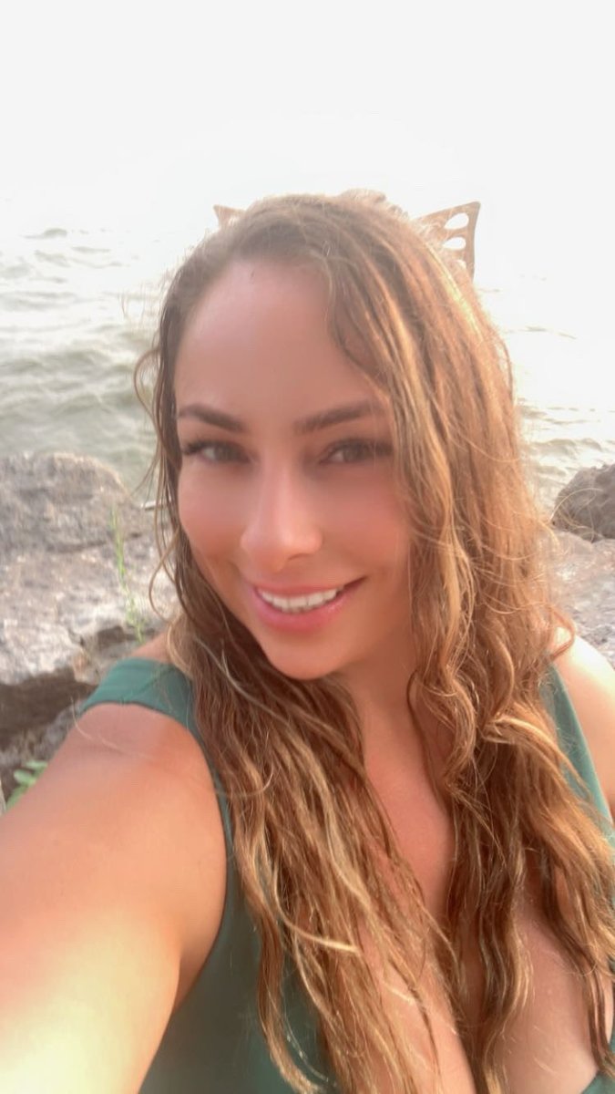 HaileyMarieeee's tweet photo. If we had one evening together, where would you take me first ? https://t.co/ImLXn1HH3s