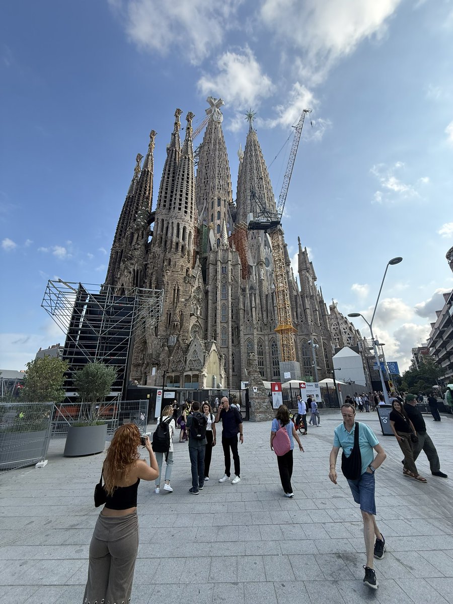 _JUICE05's tweet photo. Barcelona 2K26 https://t.co/YaXuporqC8