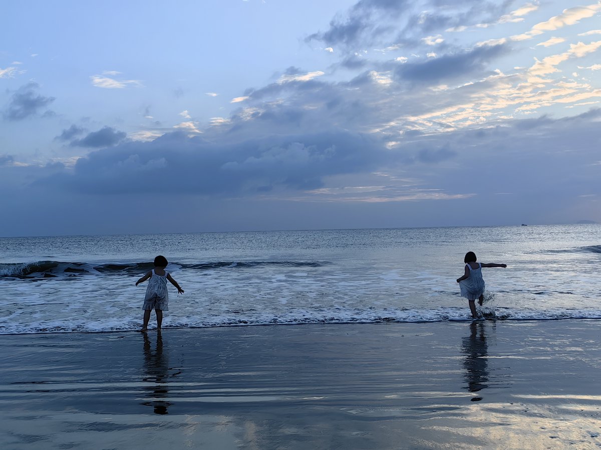 Martin_HD's tweet photo. Just wrapped up a quick day trip to the coastal town! Fresh sea breeze, hidden coves, and way too many photos for the memory album. Perfect small escape from the city. https://t.co/4jAg8c99Hk