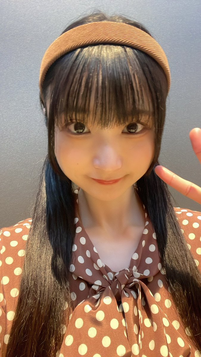 MashiroRisa's tweet photo. こんにちは〜✨
そろそろ暑くなってきたね〜🫠
この日は茶色のお気に入りのお洋服着てたの！🤎
久々にウインクもどうぞ！😉 https://t.co/m06jyfVTjU