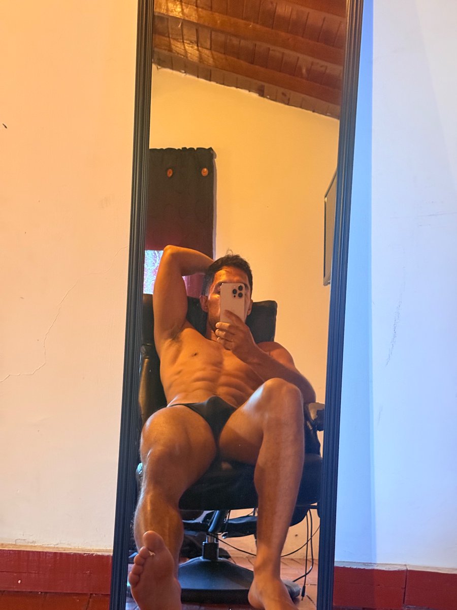 Cesarparker0's tweet photo. Zzz https://t.co/ZdAjYnDorf
