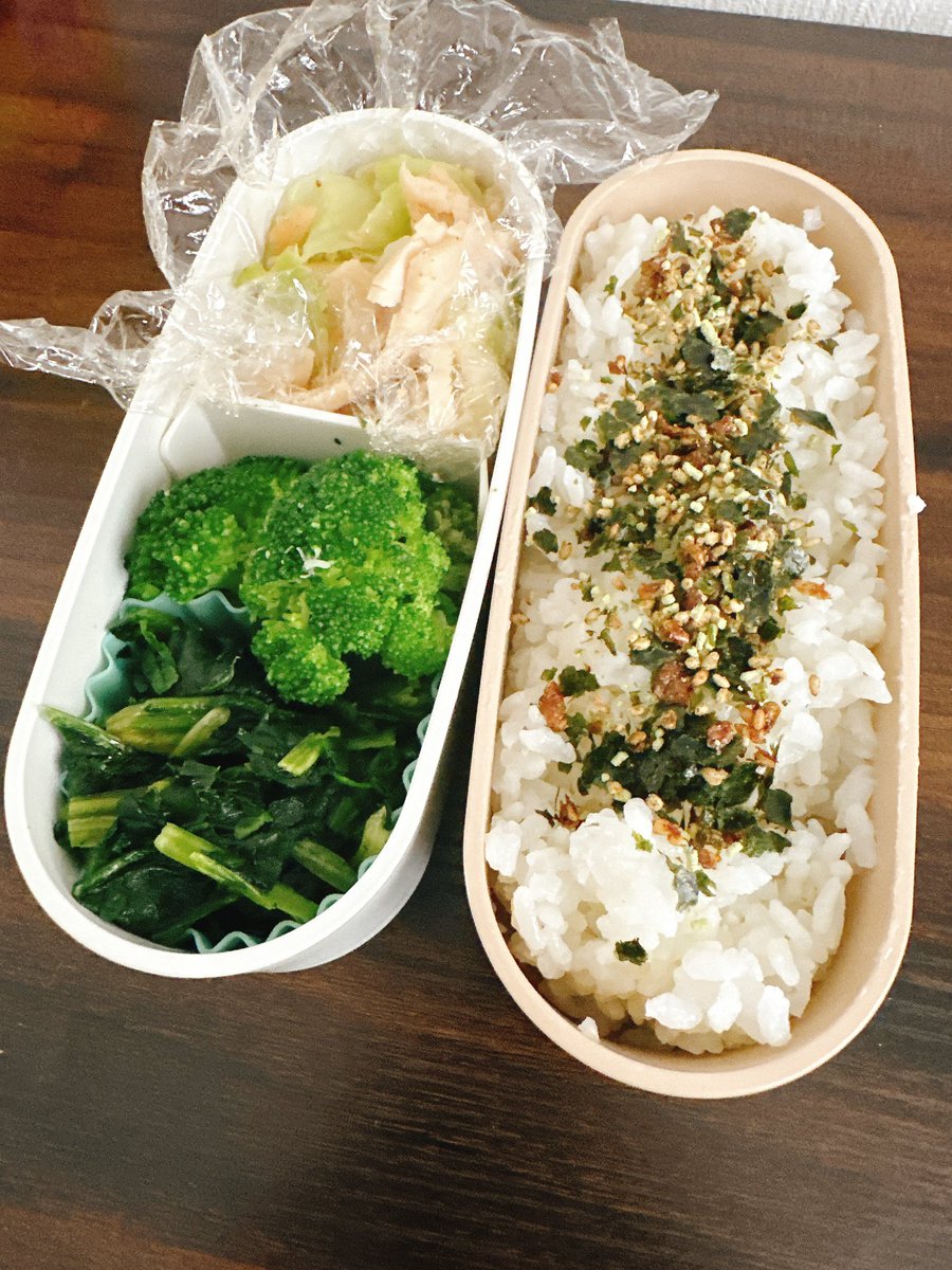 RunsukeS's tweet photo. こんちは！

今日のお弁当です
今日は蒸し暑いかな
脱水症に気をつけましょ

#お弁当 #お弁当記録 https://t.co/gdQQRoGRb0