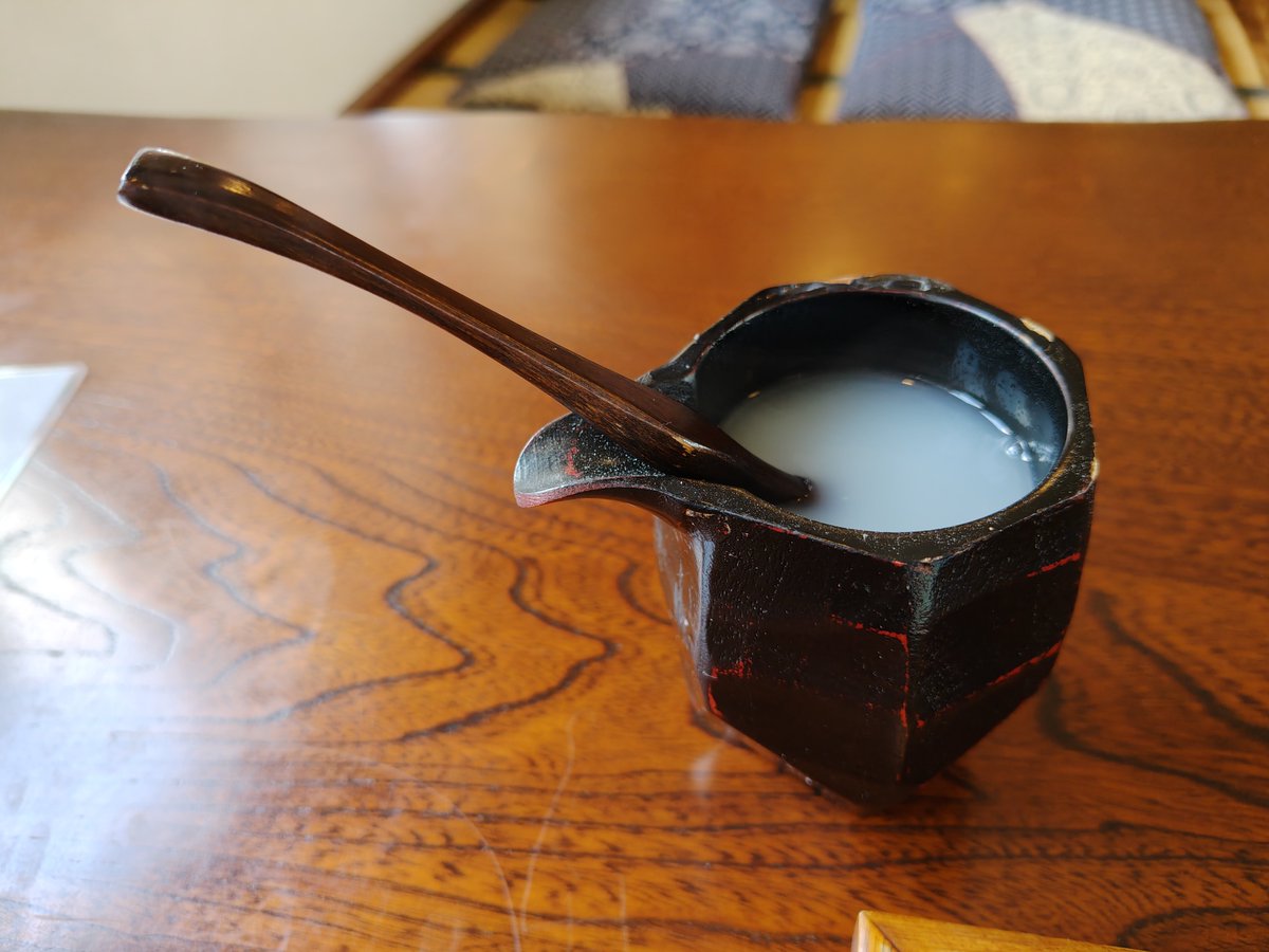 64bancho's tweet photo. 食べてみたかったお蕎麦屋さんへ
せいろに舞茸天ぷら
蕎麦湯も美味しかったー

#お蕎麦は心を豊かにします https://t.co/U0aDNJO721