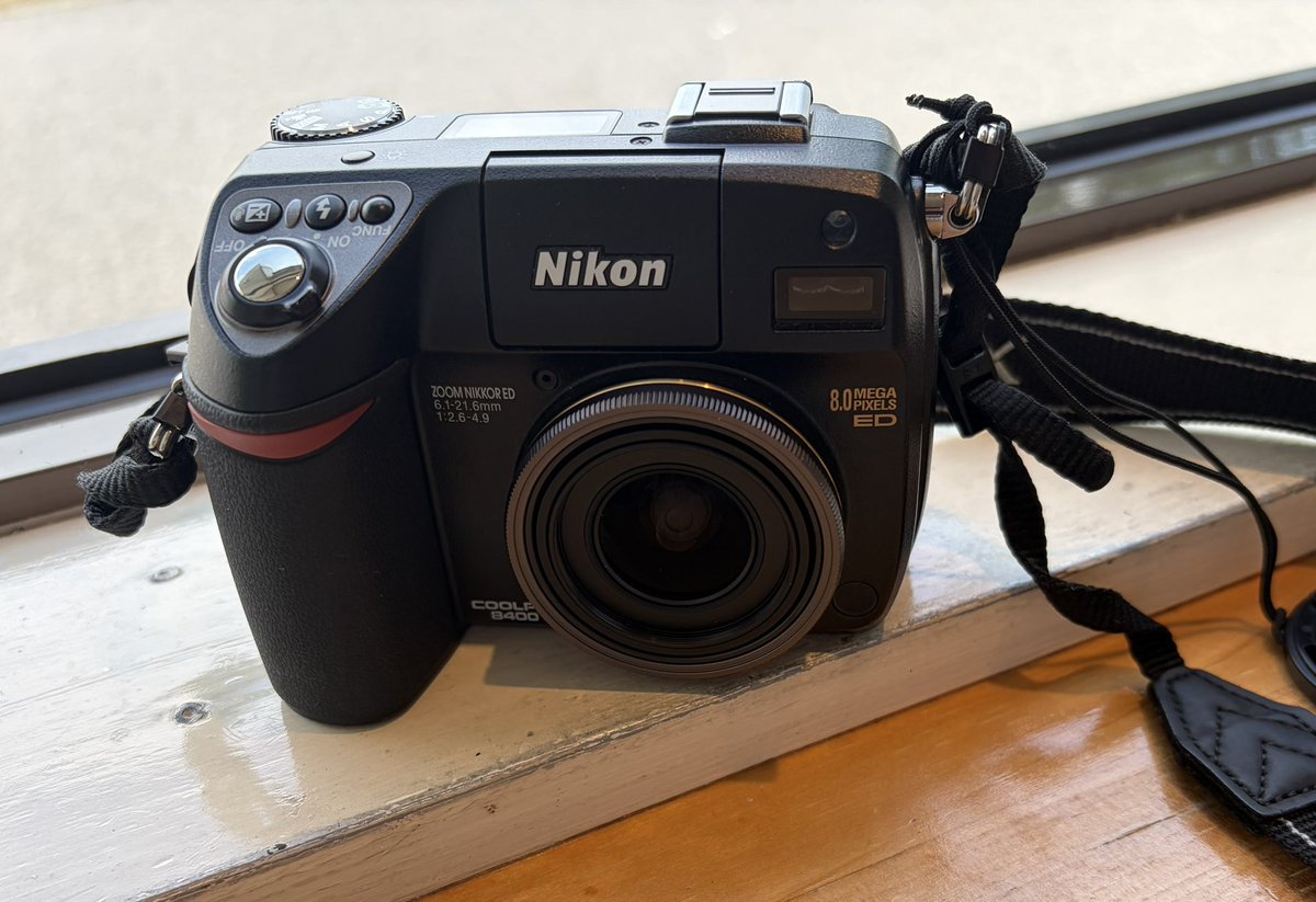 coolpix8400