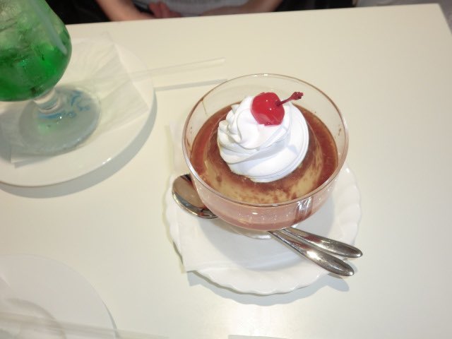 lunapi_2800_'s tweet photo. 📍망원 카페 추천 쿠루리 
딸기기 만든 꿈파 다저트 같던 ꒰ა ໒꒱ 
(카시오 엑슬림 z2300)
#정직원 #09변녀 #로맨틱 https://t.co/mzAnCNlDHA