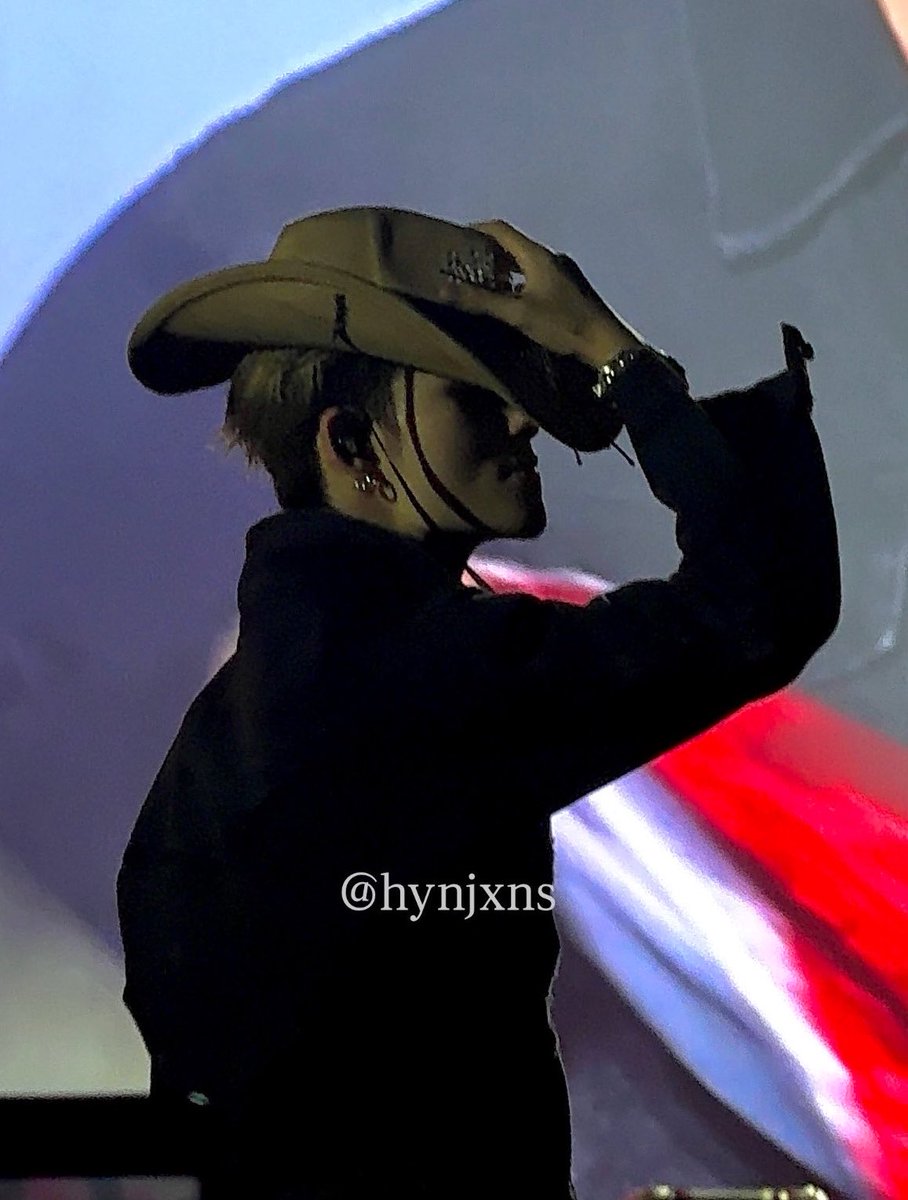 allforchulsoo's tweet photo. COWBOY NI-KI OH MY GODDDDD https://t.co/BViK286Q9u