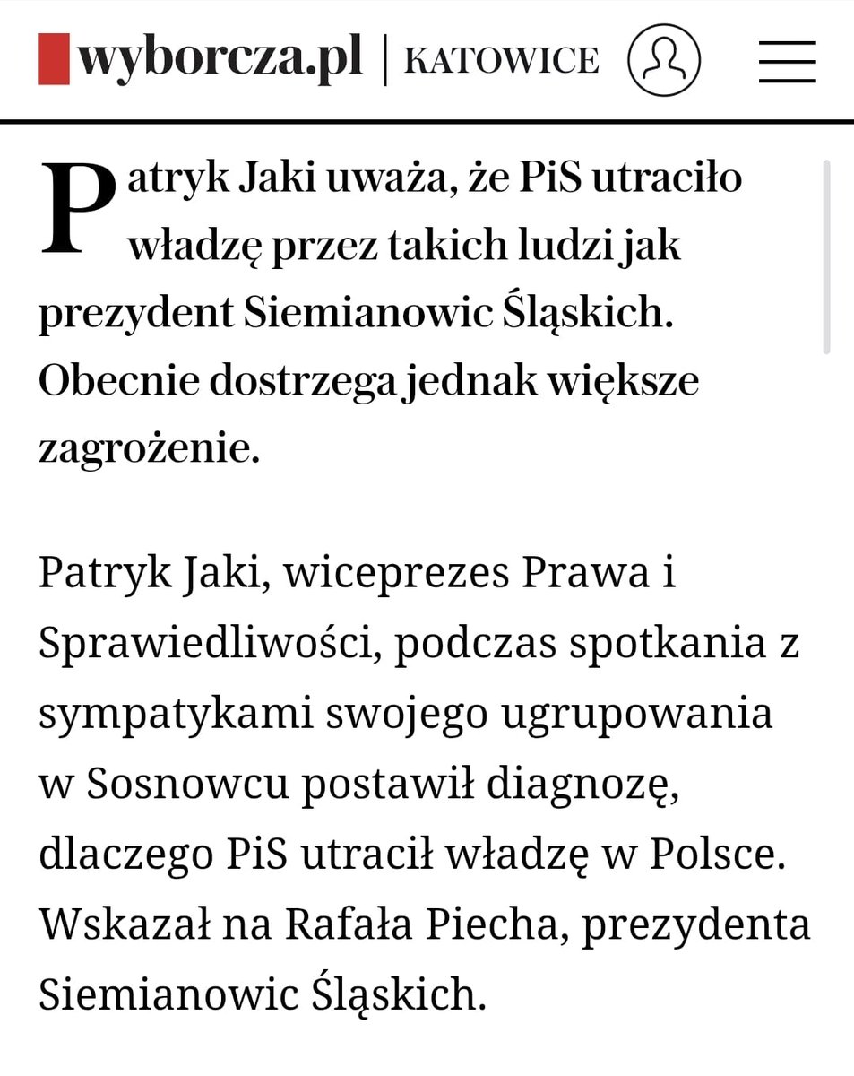 szachmad's tweet photo. Historia rodem z memów: „Nie boi się pan, że ktoś się dowie? Właśnie się pan dowiedział, i co?”

Zauważyliście, że, gdy w Warszawie wybucha afera, Rafał Trzaskowski zawsze się broni, że o niczym nie wiedział, wprowadzono go w błąd itd.? A są samorządowcy, którzy podejmują decyzje jednoosobowo, w swoim interesie i się tego nie wstydzą. Moim ulubieńcem jest prezydent Siemianowic Śląskich Rafał Piech.

To ten, co w 2023 r. założył ugrupowanie Polska Jest Jedna, zarejestrował listy wyborcze w niemal wszystkich okręgach i zdobył 1,63 proc. głosów w wyborach do Sejmu. Gdy mu zdelegalizowali partię, założył nową, z innym rozwinięciem skrótu PJJ: Panem Jest Jezus. Zdaniem Patryka Jakiego głosy zebrane przez Piecha kosztowały Zjednoczoną Prawicę utratę władzy na rzecz Koalicji Obywatelskiej.

🔹Kilka lat temu za pieniądze miasta wybudowano w Siemianowicach drogę wyłożoną kostką brukową prowadzącą do osiedla, na którym mieszka Rafał Piech. Bez pozwolenia, bez projektu, za ok. 80 tys. zł.

🔹Sprawą zainteresował się Powiatowy Inspektor Nadzoru Budowlanego. Oczywiście stwierdził, że to samowola. Dał jednak szansę Piechowi, wyznaczając termin, do którego miasto mogło wystąpić o legalizację drogi. Piech z niego nie skorzystał.

🔹 Inspektor nakazał więc rozbiórkę drogi. Wyznaczył termin do 31 sierpnia 2024 roku.

🔹Jak zapewne się domyślacie, do dziś niczego nie rozebrano. Prezydent Piech i jego sąsiedzi nieprzerwanie korzystają z wybrukowanego dojazdu do swoich domów.

🔹Najlepsza w tym wszystkim jest jednak szczerość Rafała Piecha i jego rzecznika prasowego. Wysłałem do jego rzecznika kilka pytań, to nasza korespondencja: „Czy nadzór budowlany nakazał rozbiórkę tej drogi? Tak. Czy UM rozebrał tę drogę? Nie. Jaki był koszt budowy rozbiórki drogi? 78 789,87 zł”. Trochę jak w tym memie: „Nie boi się pan, że ktoś się dowie? Właśnie się pan dowiedział, i co?”

🔹Prezydent Piech działa z otwartą przyłbicą w różnych sprawach i uważam, że należy to docenić. Od lokalnych radnych wiem, że rozpisał w tym roku przetarg na odbiór i przetwarzanie odpadów na najbliższe trzy lata. Wpisał do niego parametry, które z pozoru wyglądają jak z d..y.

🔹Cena za tonę: 1 364 zł za tonę, czyli o ok. 20% niż miasto płaciło w 2024 i 2025 roku.

🔹Przewidywaną masę śmieci do odebrania też znacząco zawyżono. W poprzednich latach mieszkańcy produkowali tyle samo odpadów – rocznie 26 385 ton. A do przetargu wpisano 27 240. W skali trzyletniego kontraktu to o ponad 2,5 tys. ton za dużo.

🔹W efekcie wycena całego trzyletniego kontraktu została zawyżona o ok 20 mln zł w stosunku do realnych potrzeb mieszkańców i wyniosła 111,4 mln zł.

🔹Mimo przestrzelonej wyceny oferty, które złożono w przetargu, były realistyczne. Wyniosły kolejno 90 mln, 90,6 mln i 95,2 mln.

🔹Jak się okazało, wszystkie i tak okazały się za drogie, bo tuż przed otwarciem kopert miasto ogłosiło, że przewidziany budżet na całe zamówienie wynosi jedynie… 73,8 mln zł.

🔹Zastanawiacie się, gdzie tu logika? Po co miasto sztucznie winduje wycenę, podpuszcza śmieciarzy do składania zawyżonych ofert a na końcu mówi wszystkim, że i tak nie ma na nic pieniędzy?

🔹Odpowiedź jest prosta. Gdy żadna ze złożonych ofert nie spełnia wymagań przetargu, piłka wraca do Piecha. Wtedy wszystko zależy od prezydenta, który może unieważnić przetarg, dosypać dowolną sumę pieniędzy i wskazać wykonawcę.

🔹Jak twierdzą radni, cała ta konstrukcja ma jeden cel: odebrać kontrakt konsorcjum, którego członkiem była miejscowa spółka komunalna. Udziały w niej ma miasto, ale podobno Piech skonfliktował się z jej drugim udziałowcem, lokalnym przedsiębiorcą.

🔹Choć Polska Jest Jedna, to radni przewidują, że Piech da zamówienie pewnej niemieckiej firmie odpadowej powiązanej ze znaną siecią dyskontów.

🔹Na wszystkim najgorzej wyjdą oczywiście mieszkańcy, którzy – ze względu na zawyżoną wycenę miasta – dostaną podwyżkę opłat za śmieci.

🔹Pierwszą z nich mają już jak w banku. Kilka tygodni temu prezydent i jego ludzie przeprowadzili przez radę miasta uchwałę zatwierdzającą nową, wyższą opłatę śmieciową dla mieszkańców. Musieli ją przepychać kolanem. Większość znalazła się dopiero przy trzecim głosowaniu, w którym – co za zaskoczenie – Piecha nieoczekiwanie wsparli radni KO, wcześniej głosujący przeciw podwyżce.

🔹A, no i sprawdziłem, że w Warszawie opłaty za wywóz śmieci wzrosły jeszcze w kwietniu tego roku. Są ponad dwa razy wyższe niż w Siemianowicach. Czyli Piech też ma się czego uczyć od Trzaskowskiego.