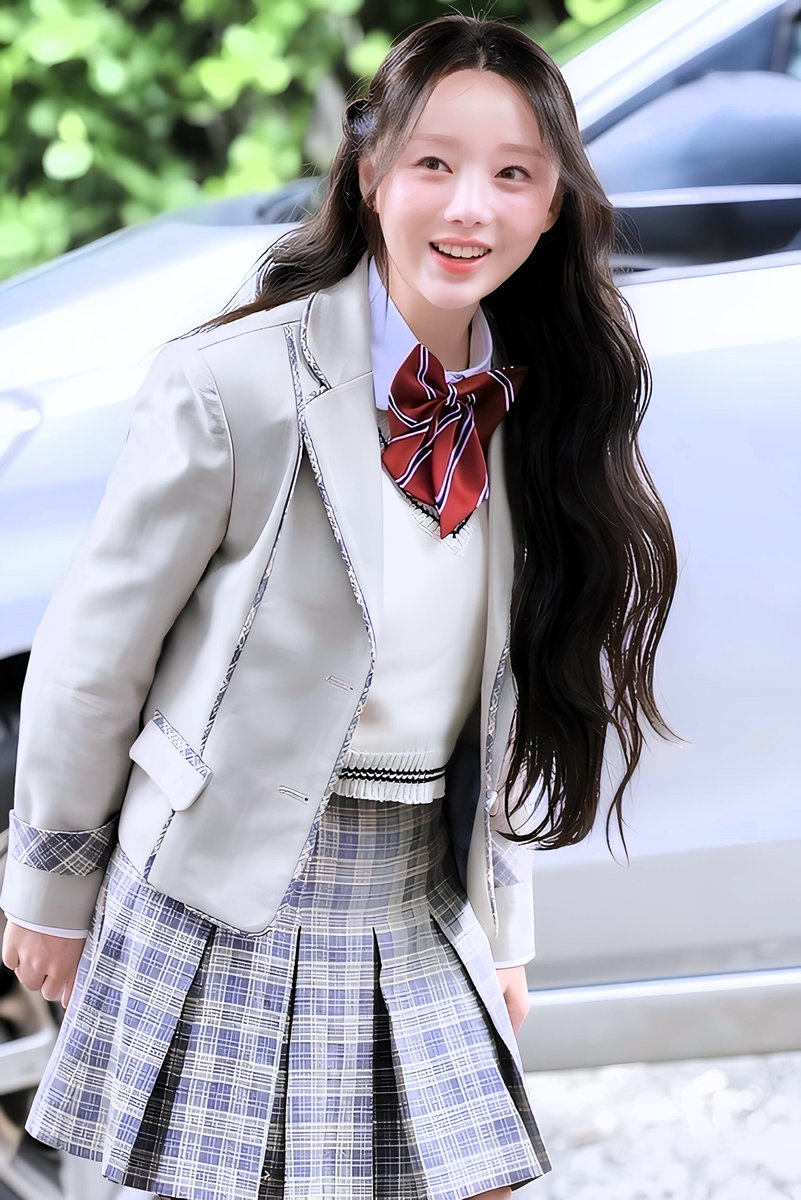 kang210's tweet photo. 240708 KBS 불후의 명곡 출근길 러블리즈 케이 Kei~🌸
: 오늘과 같이 비 내렸던 2년 전 불후의 명곡 녹화날 사구라 교복 입고 출근하는 깐 케오리~🌸

#Lovelyz #러블리즈 #Kei #케이 #김지연 https://t.co/swYUWeVwpb