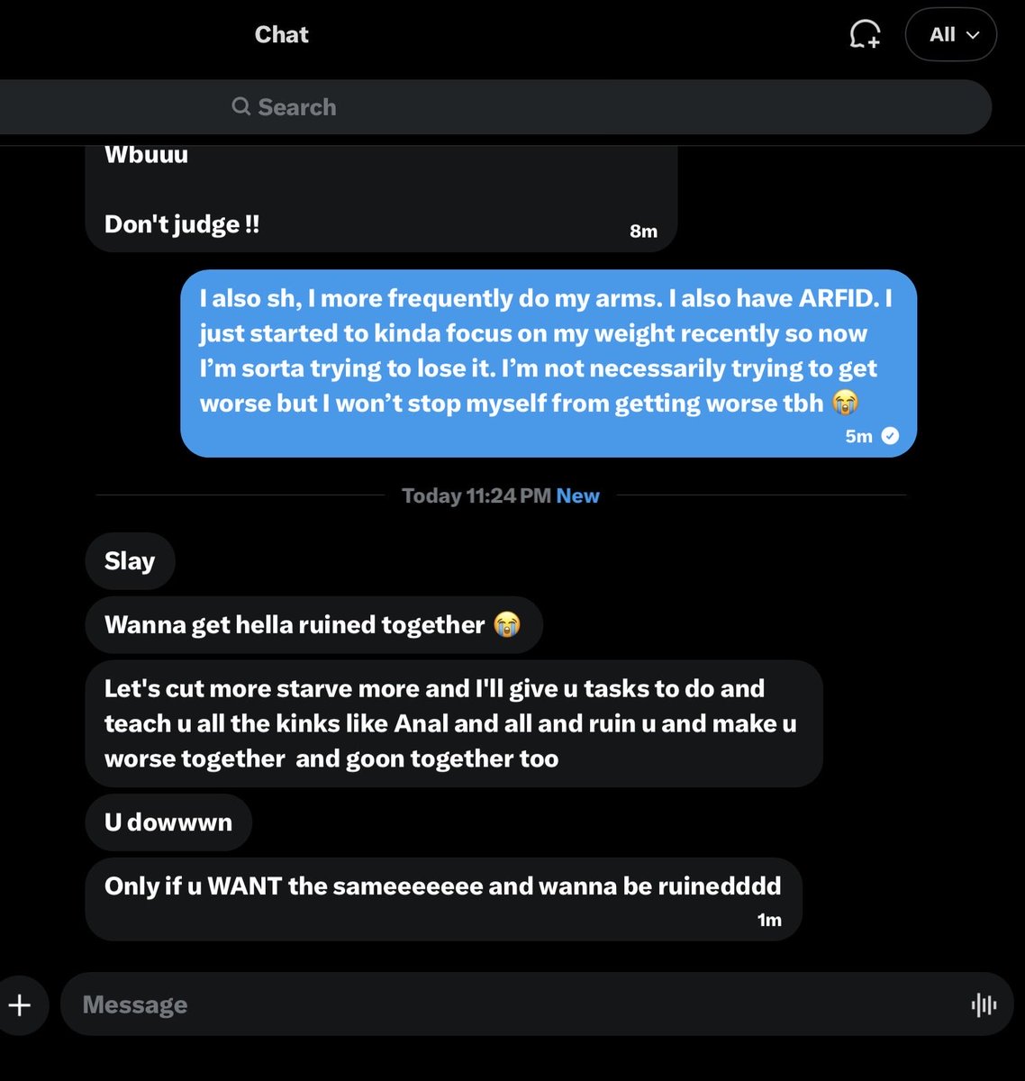 dazaistomb's tweet photo. #shtwt #shedtwt EMERGENCY!!!! There is currently a (seemingly) pdf file preying on teenagers specifically in our subtwt!! 

things they replied to + messages that they sent me. they blocked me right after I called them out. https://t.co/K3z7xLmaTM
