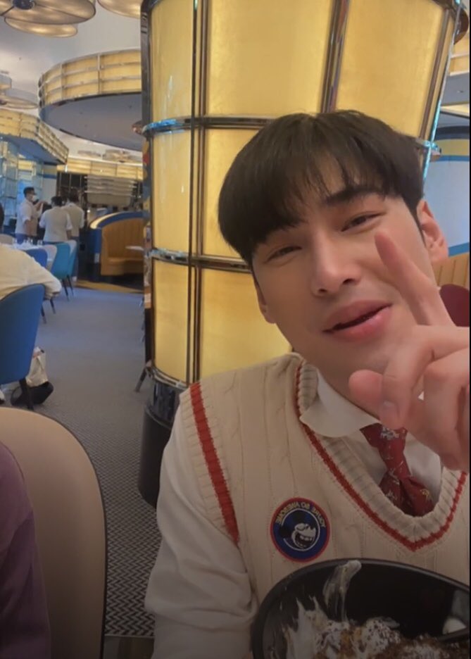 ttotheatother's tweet photo. เด้กที่มีมีมชีนิ้วเยอะที่สุดในโลก (หยอก) https://t.co/iLs4cW0U6u