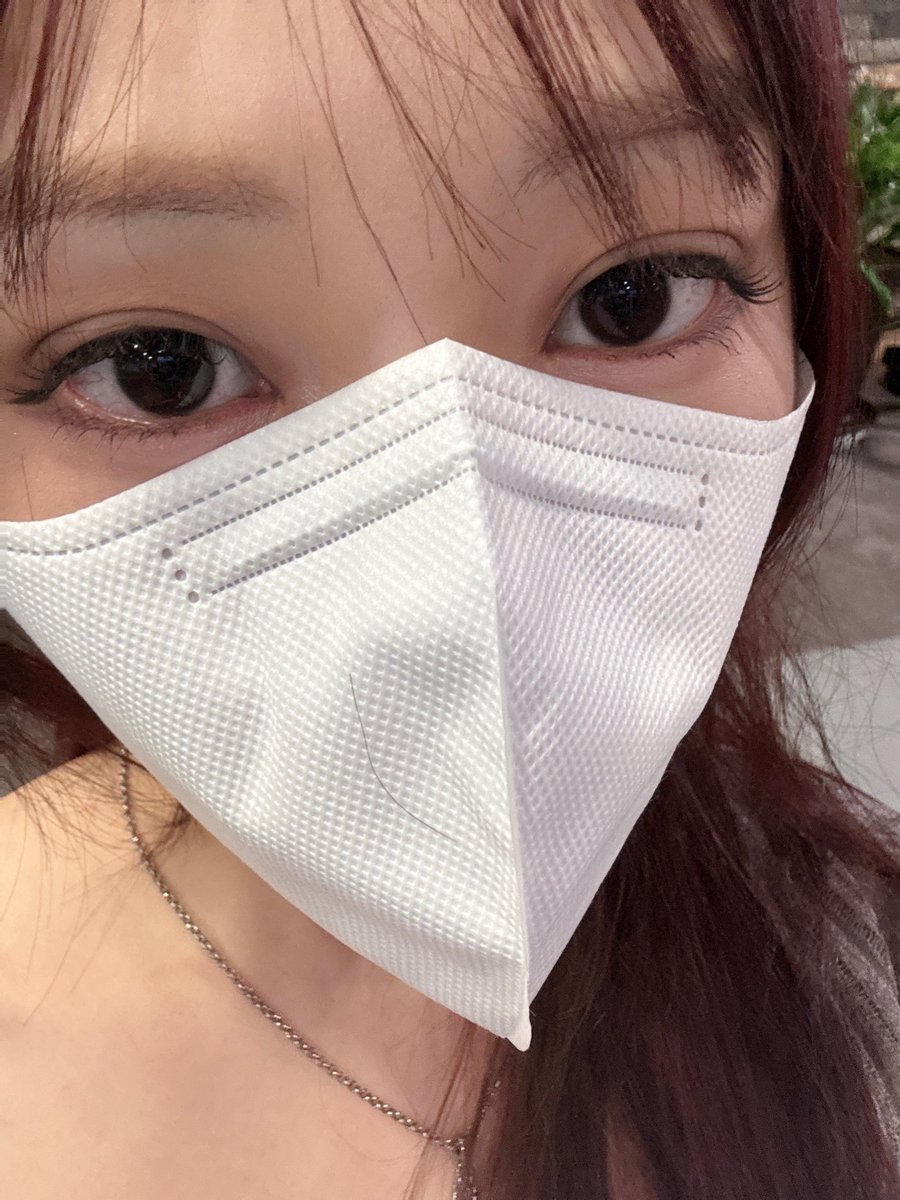 yujbbl's tweet photo. 260709 🐶💌 [12:34 pm kst]

"📸"
"I went to the hospital yesterday because i was sick"
"but i survived today" (she meant she's feeling much better)
"Y/n, be careful not to catch a cold" https://t.co/9cgAKz3Dqw