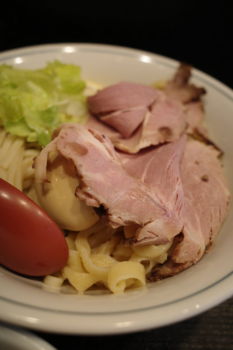 026hakase's tweet photo. 東京・十条の雨ニモマケズさんでつけめん極（中盛）！鶏白湯系のつけ麺大好き。麺が２種類あるのも楽しい。レモンや卓上の酢などで味変もできる！もっと食べたい☺️
#雨ニモマケズ https://t.co/axH5hmDU4I