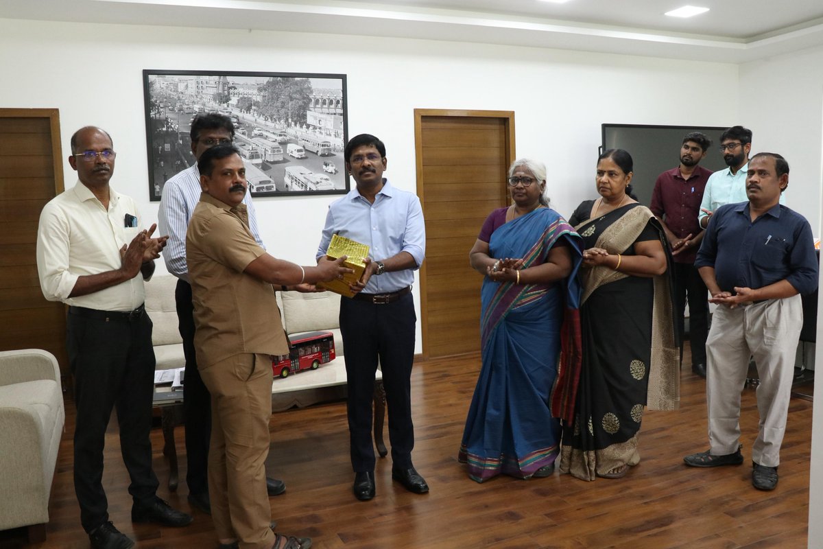 MtcChennai's tweet photo. @CMOTamilnadu @arasubus @TNDIPRNEWS (2/2)
#MTCChennai | #MTC4Chennai | #ChennaiBus | #MTCBus | #Chennai | #NammaChennai | #NammaBus | #DigitalTicketing | #ETMTicket
@CMOTamilnadu | @TamilanParthib1 | @arasubus | @TNDIPRNEWS https://t.co/m8SnsqTGwY