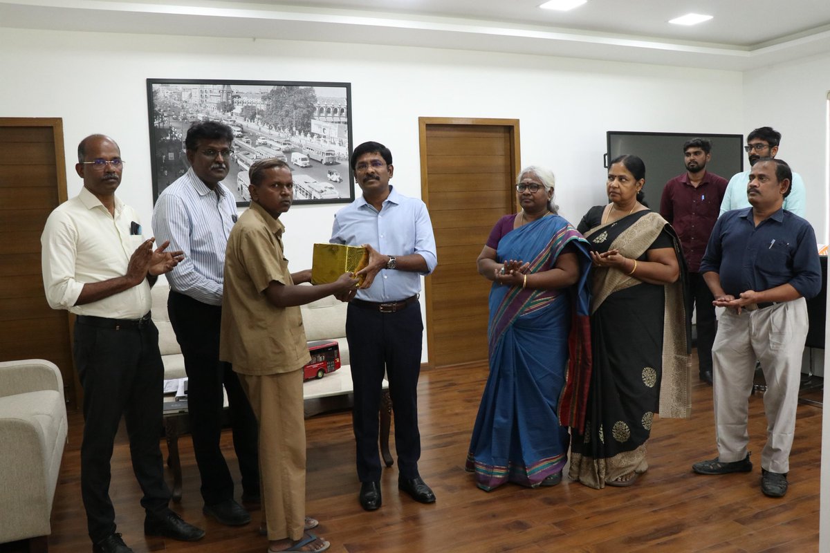 MtcChennai's tweet photo. @CMOTamilnadu @arasubus @TNDIPRNEWS (2/2)
#MTCChennai | #MTC4Chennai | #ChennaiBus | #MTCBus | #Chennai | #NammaChennai | #NammaBus | #DigitalTicketing | #ETMTicket
@CMOTamilnadu | @TamilanParthib1 | @arasubus | @TNDIPRNEWS https://t.co/m8SnsqTGwY