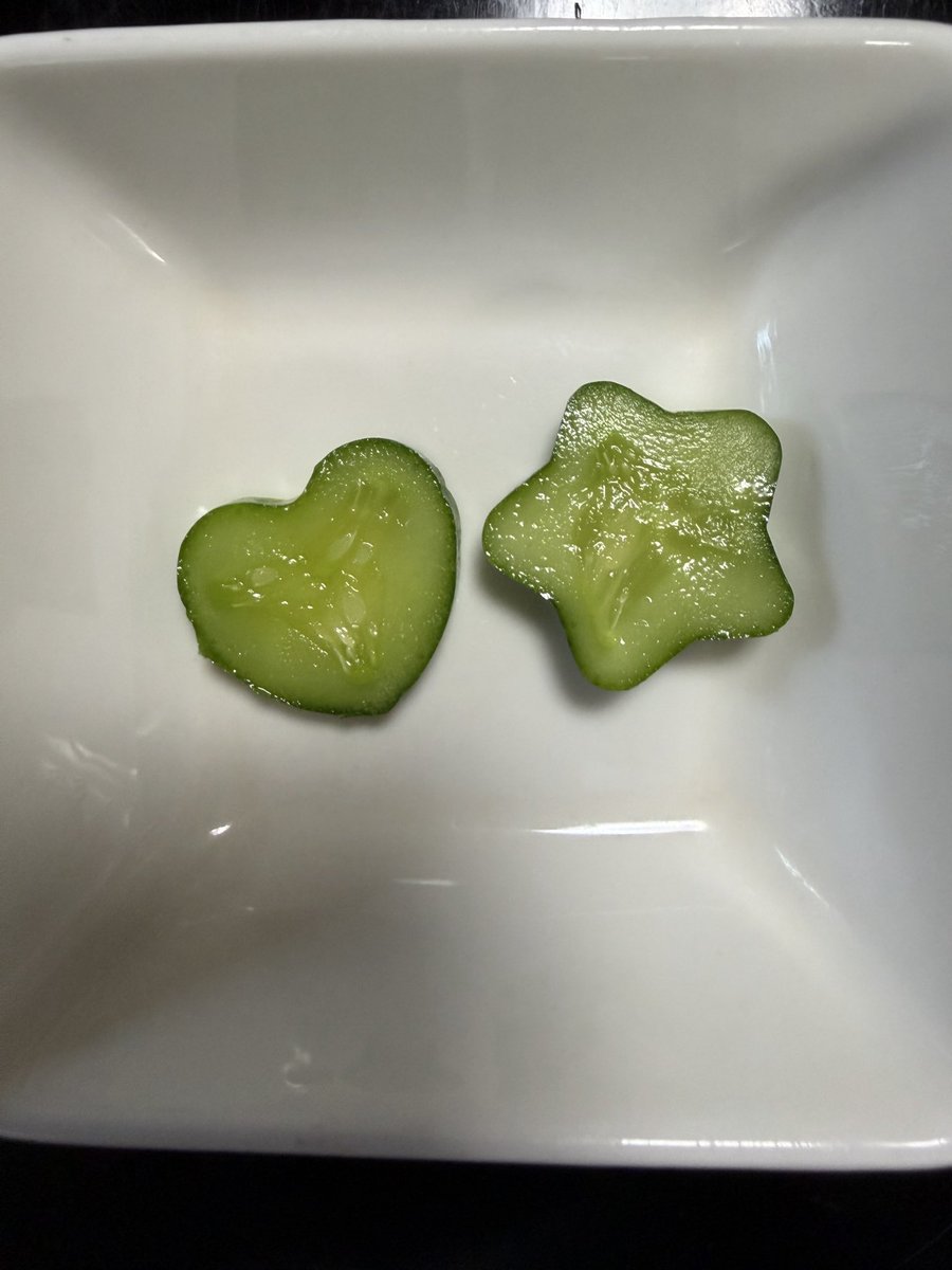 manimani1016's tweet photo. 🥒🥒🥒🥒🥒����🥒
可愛いでしょ？💚⭐️🥰 https://t.co/GIl4oLQx0N