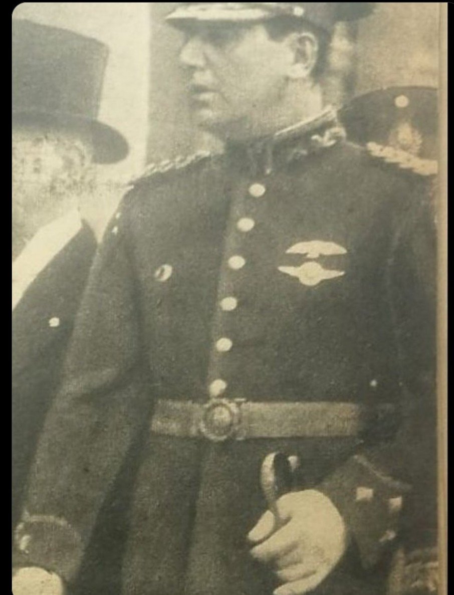 jpkrysko's tweet photo. Para un argentino no hay nada mejor que otro argentino. La foto de Perón es del 9 de julio de 1944, cuando aún era coronel. En el aniversario de nuestra Independencia, Viva la Patria! https://t.co/5s1LbuMwh2