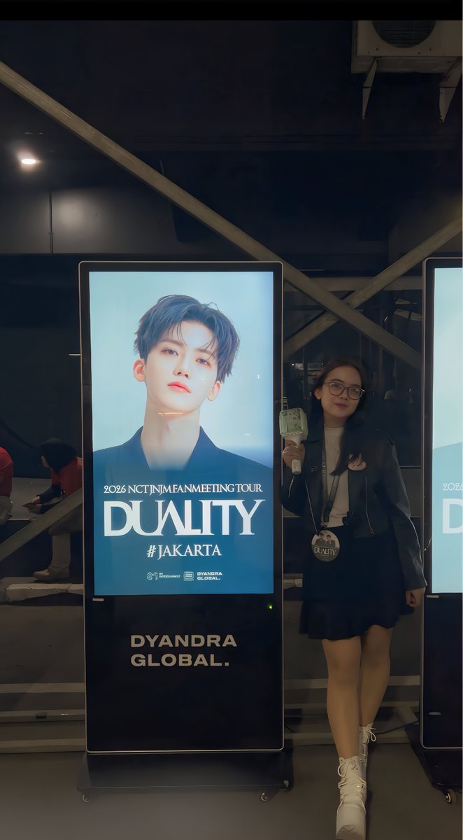 rabbitnaaa's tweet photo. qrt this tweet with dump photos waktu fanmeeting jnjm in jakarta!! i’ll go first

day 1 dump✨
btw mau makasih banyak lagi juga buat temen" yg udah ngasih freebies ke akuu🩷 https://t.co/UkzN2r25G9
