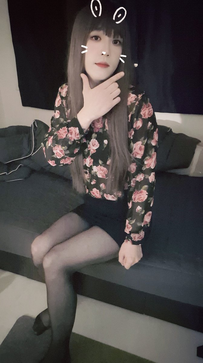 dalkong33's tweet photo. 브이~~~~✌️✌️

#여장 #시디 #crossdresser #스타킹 #일상 #데일리 https://t.co/LgQGh2CDj2