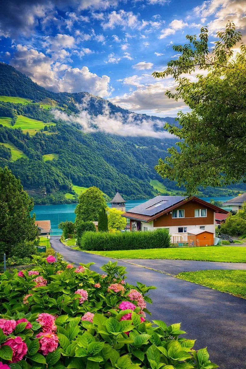 Cities56's tweet photo. Swiss Summer 🇨🇭 https://t.co/A2idy4JnLC