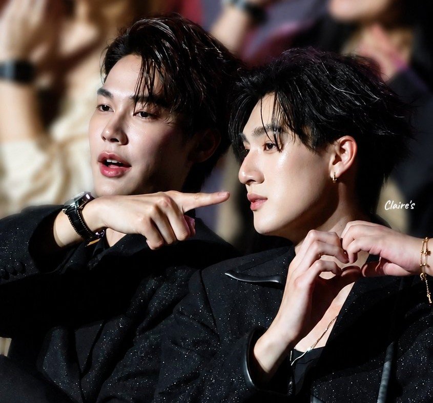 hellaws_'s tweet photo. dew: nih cowo gue https://t.co/o5ibnromqV