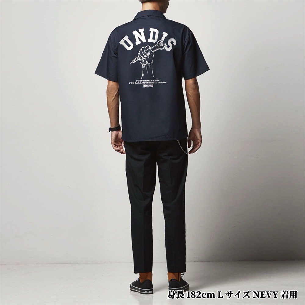 undiscovered_01's tweet photo. 【❗️明日受注開始❗️】

undiscoveredの新定番。

『UNDIS STRONG FIST』

フェードウォッシュTEE
オープンカラーシャツ

https://t.co/nIqJ3fIqur

ガシガシ着倒して欲しいです。

明日7月10日(金)12時から受注開始。

拡散よろしくお願いします🙏
#福島undiscovered #STRONGFIST https://t.co/OHTgvoe8oU