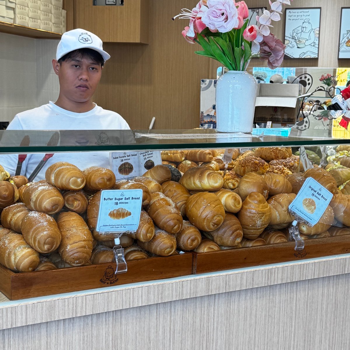 ottlesea's tweet photo. gila pagi2 disuguhin gunungan SALTBREAD https://t.co/4SkgZm9fBz