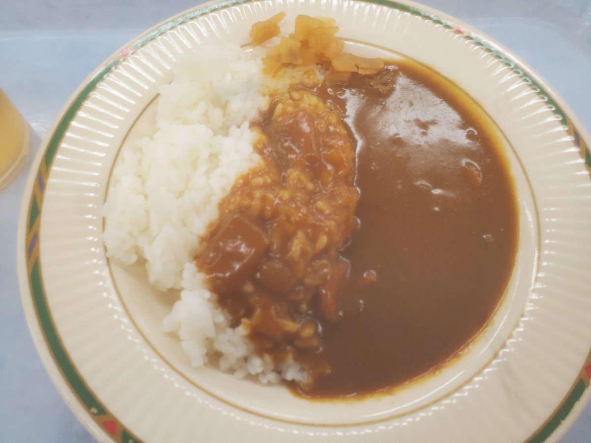 kunkun48Chu's tweet photo. 今日の社食はカレーライス🍛駆け込み💦 https://t.co/ybQtmn9LKH