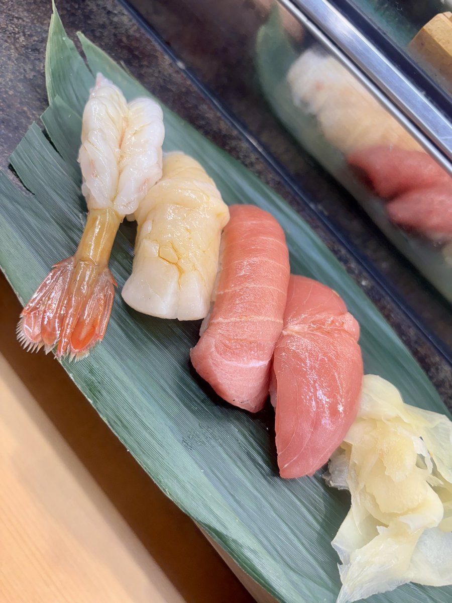 yuki_rdd's tweet photo. 仙台に行ったら並んでも食べたいと言っていた意味がわかった👍
私も絶対行きたいお店になっちゃった🍣
ボタ��えびも中トロもホタテも…全てが絶品で美味しかった😋
仙令鮨さんご馳走様でした🙏 https://t.co/zjzyjcKRs3