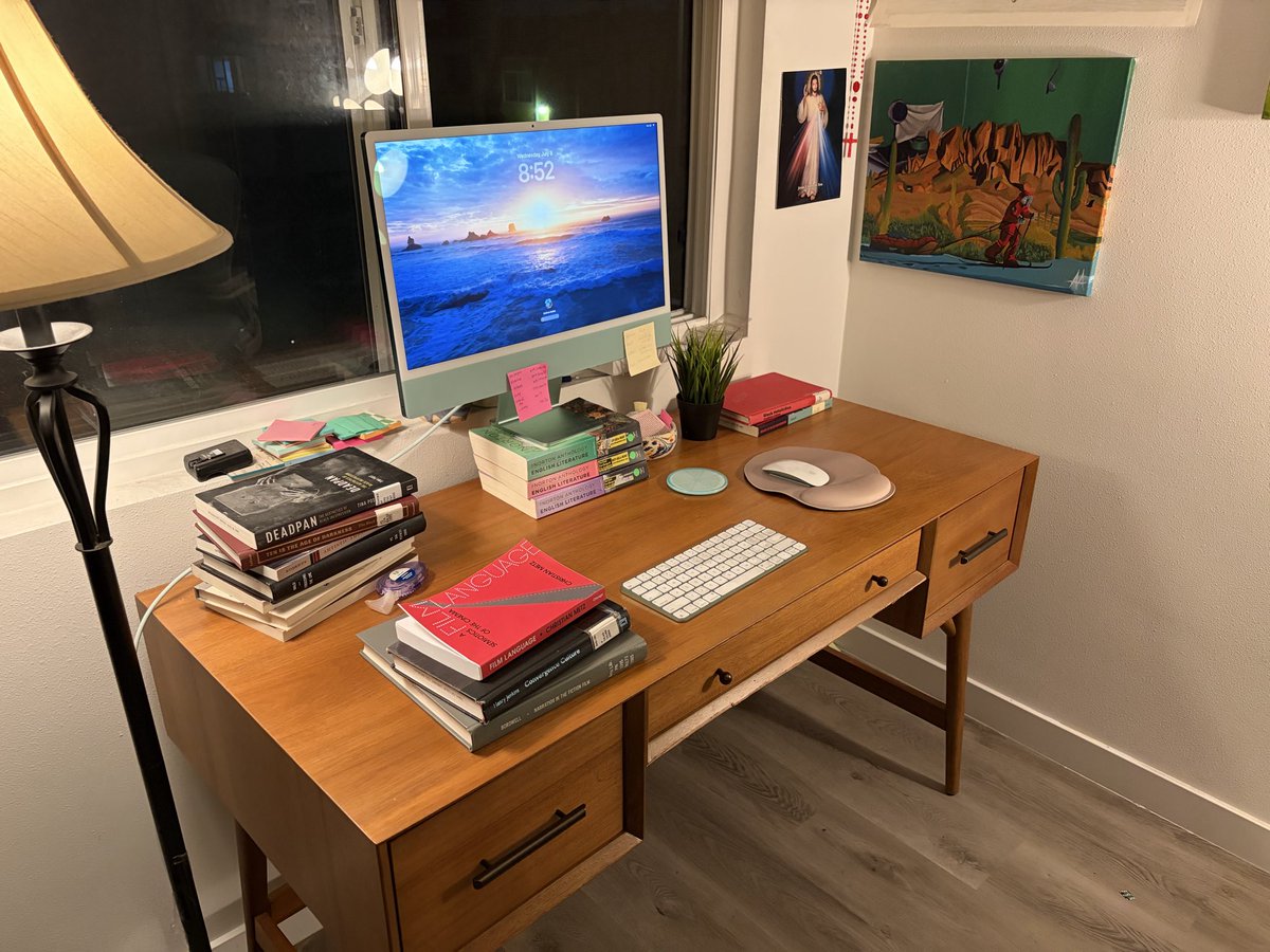 guavalos's tweet photo. Since people have been asking, here is my desk all set up!! I am an english PhD student entering my third year!!! I study race and aesthetics!! https://t.co/cz4IvEN6Zq