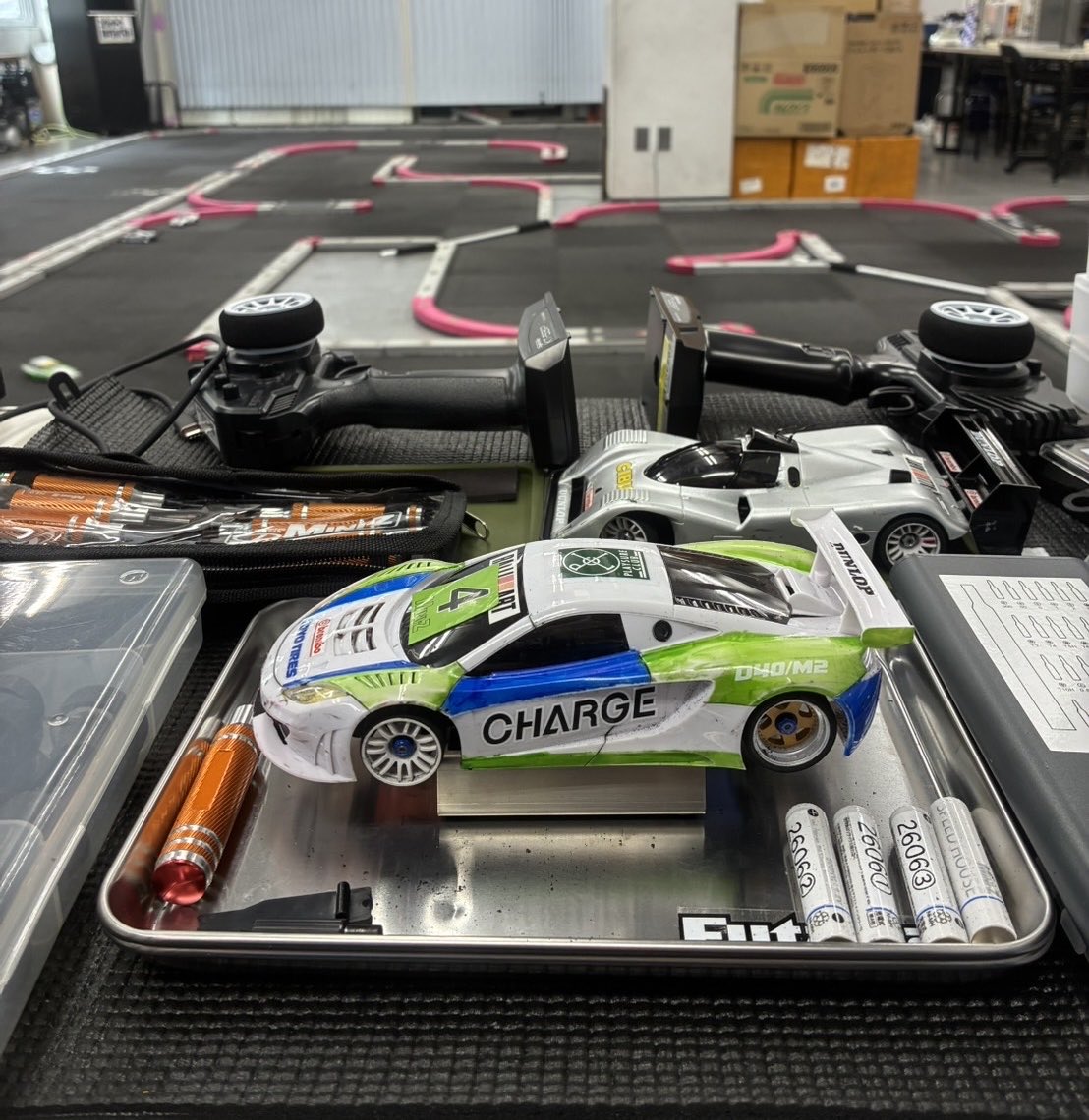 YFGAaaqC1SsquBW's tweet photo. evo 2日目
オプションパーツ: ➕フリクション

#ミニッツ #miniz
 #ラジコン  #RC   #radiocontrolledcar https://t.co/7t5bsmkn1O