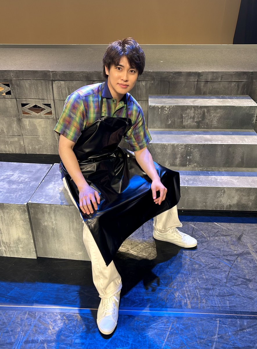 STARTO_INT's tweet photo. 松本幸大出演、『「黄昏の街を行け」-向日葵商店街-』が7月12日まで渋谷区文化総合センター大和田 6階伝承ホールにて上演中✨

🔗https://t.co/TNQGm9oh06 

Kota Matsumoto on stage for "TASOGARE NO MACHI O IKE" - now playing until July 12th at the Shibuya Cultural Centre Owada✨

松本幸大出演的舞台劇《「黃昏の街を行け」-向日葵商店街-》現正於澀谷區文化綜合中心大和田6樓傳承大廳熱演中，演出將持續至7月12日✨

#松本幸大 #KotaMatsumoto 
@ACTaLE_Official