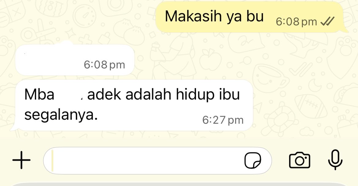happybeeya's tweet photo. YaAllah makasih udah dilahirin dikeluargaku yg sekarang 😭😭 https://t.co/L1WqO5RzCd