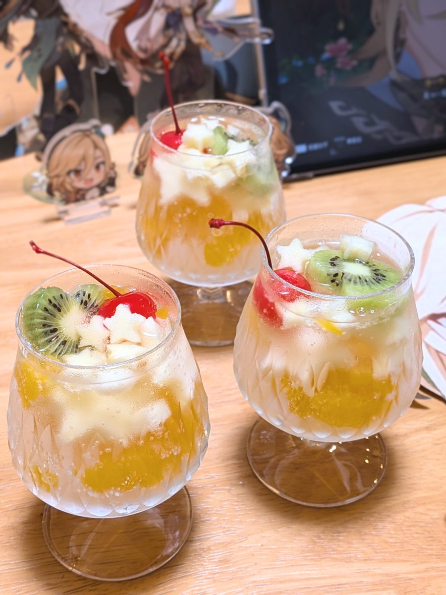 chiroru_ms's tweet photo. おいしいものをぬいちゃんに捧げる毎日だった！カーヴェ先輩お誕生日おめでとー！！ https://t.co/AXXoZYZUri