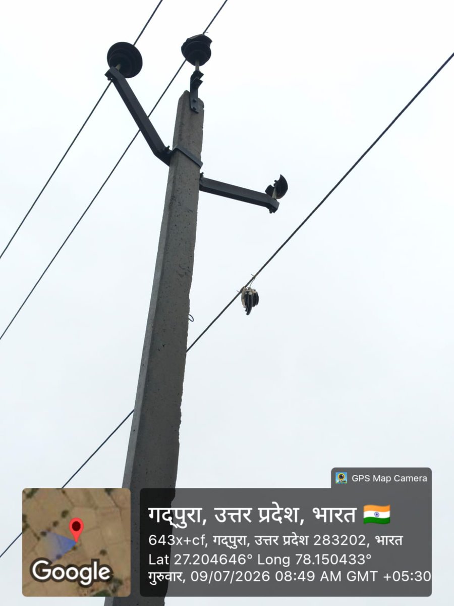dvvnlfirozabad's tweet photo. 33KVA नगला रति लाइन ब्रेकडाउन के कारण बाधित है। जेई देवेंद्र और विद्युत टीम मौके पर मरम्मत कार्य में जुटी है। बिजली आपूर्ति बहाल होने में लगभग 2 से 2:30 घंटे का समय लगेगा। कृपया धैर्य बनाए रखें।@aksharmaBharat
@UPPCLLKO
@dvvnlhq
@MDDVVNL @chieffzd https://t.co/BEJr1AGjH0