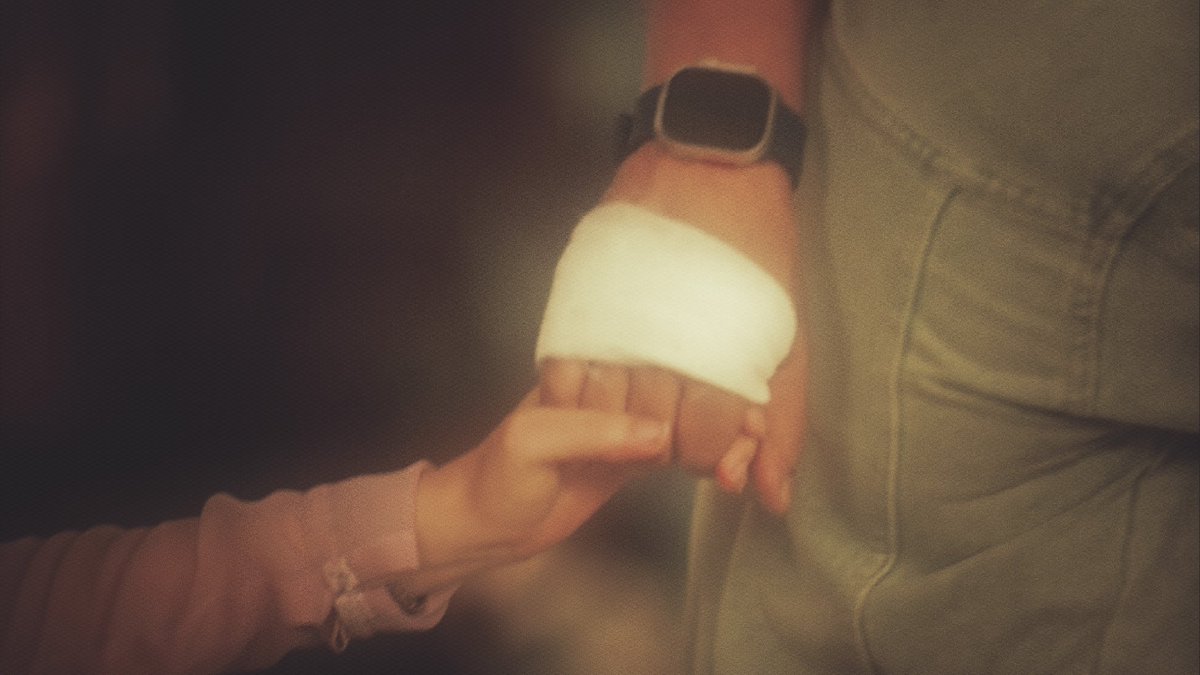 itisrimathi's tweet photo. This had my whole heart 😭✨🫶🏻 The only thing he held onto before losing consciousness was her hand.

#TumDenaSaathMera #Aprakshi #TDSM https://t.co/NOQGlnq9NL