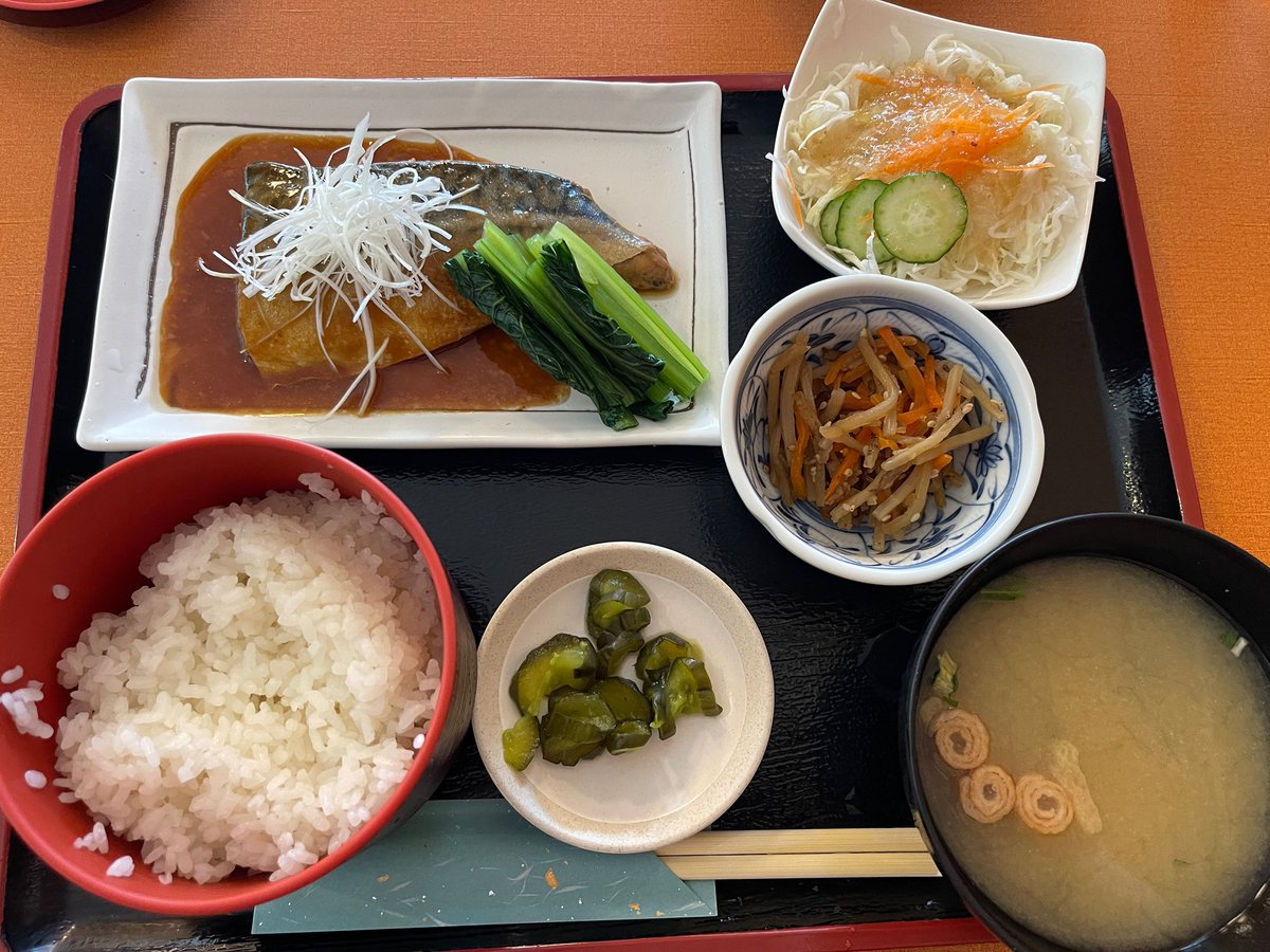 MasakadoY's tweet photo. 本日のランチはサバ味噌定食、1,000円なり。まあ、これで白い飯かっ込んでいれば問題なし。
＃サバ味噌定食　＃サバ味噌
＃道の駅よしおか温泉　＃レストラン和 https://t.co/XHkvqecbBp