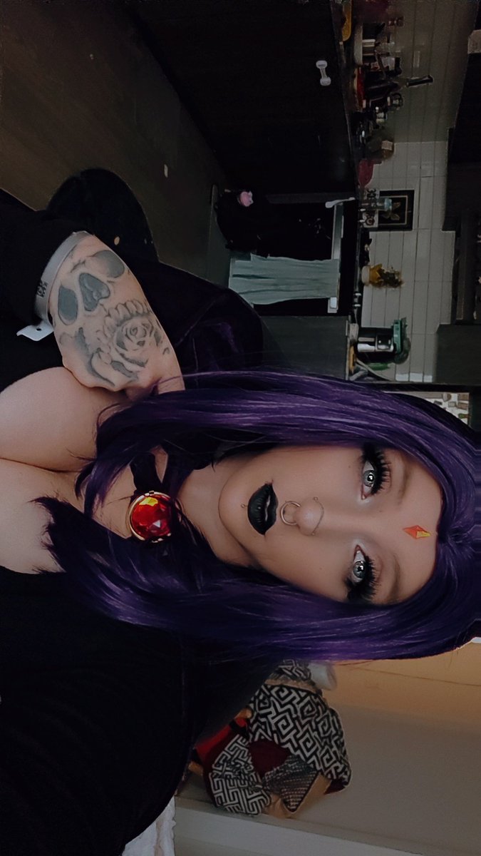 FinestStoner97's tweet photo. Did a Raven cosplay recently for a convention I went to! Also I'm live rn: https://t.co/8agPDiwhNp
Pics are for attention, come say high! β‘
#cosplay #ravencosplay #teentitans #twitch #twitchstreamer #affiliatedstreamer #gothmommy https://t.co/3VoefKv8jf