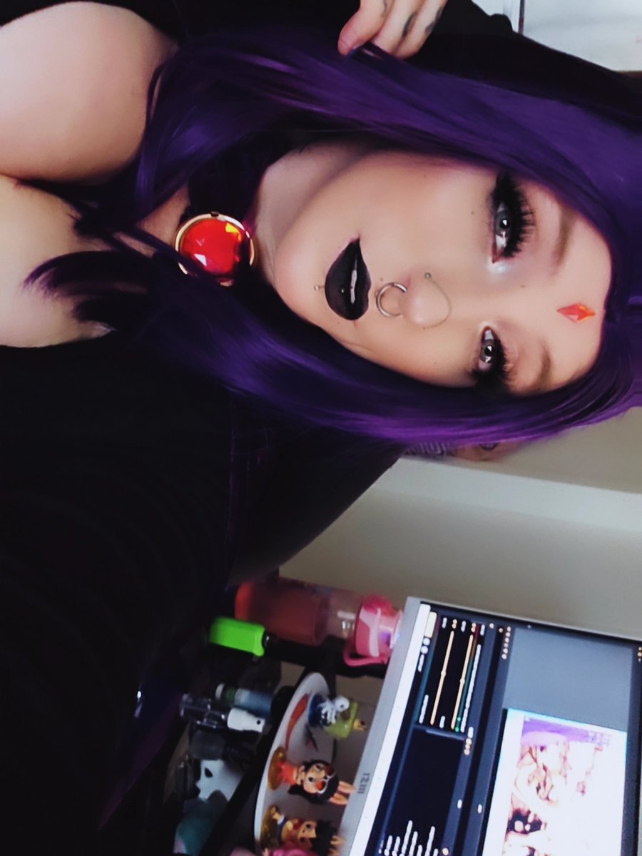 FinestStoner97's tweet photo. Did a Raven cosplay recently for a convention I went to! Also I'm live rn: https://t.co/8agPDiwhNp
Pics are for attention, come say high! β‘
#cosplay #ravencosplay #teentitans #twitch #twitchstreamer #affiliatedstreamer #gothmommy https://t.co/3VoefKv8jf