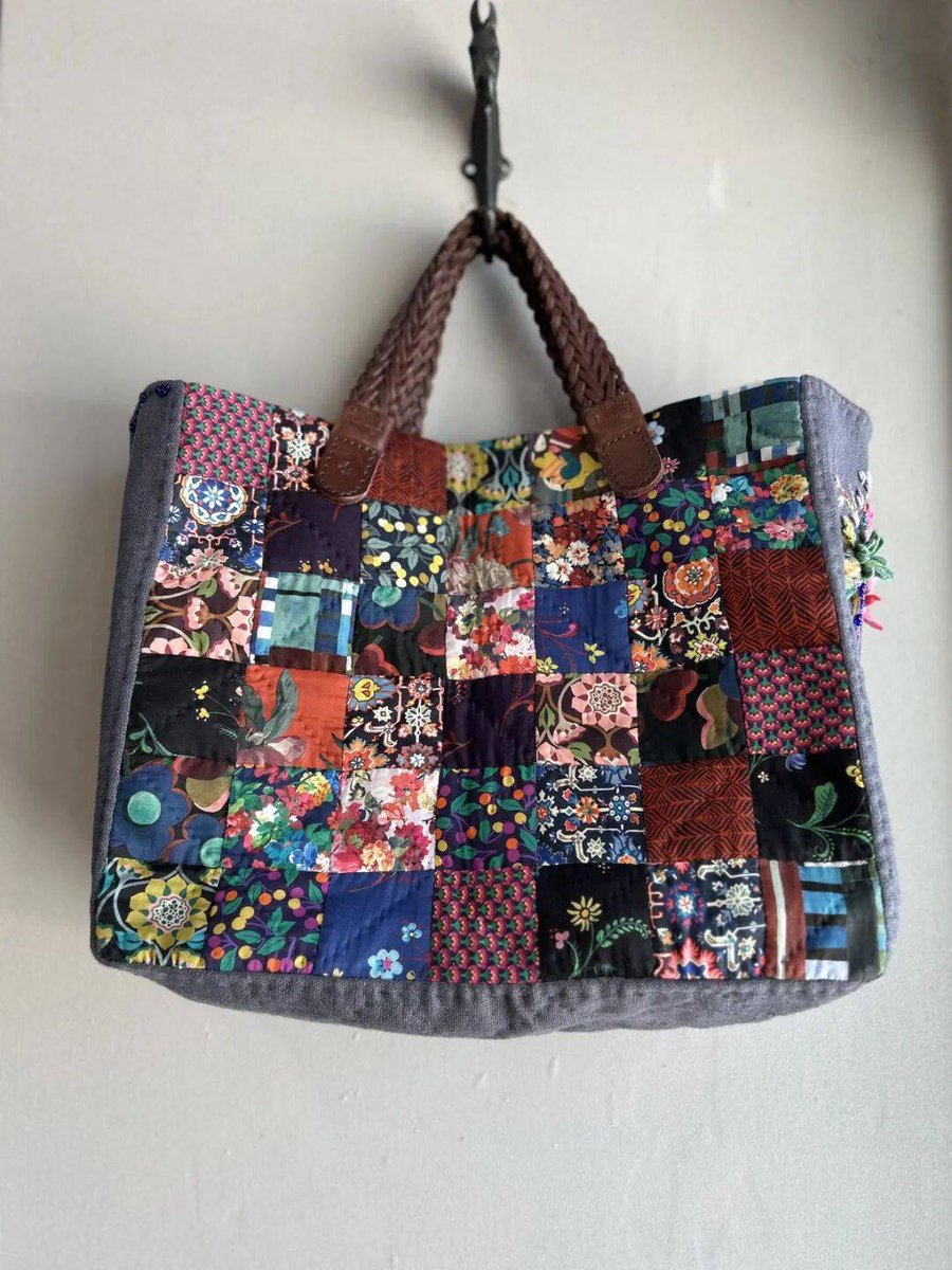wofer00's tweet photo. Turn an old denim jacket into a stylish patchwork tote bag in 10 mins! Upcycling waste = cool new gear. #UpcycleCraft https://t.co/LvE9RwBfIe